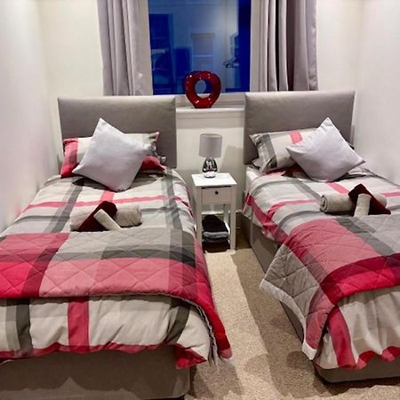 Stunning Spacious Apartment On River Ness Inverness Eksteriør billede