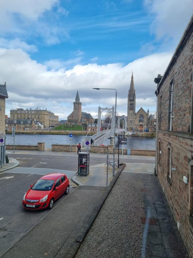 Stunning Spacious Apartment On River Ness Inverness Eksteriør billede