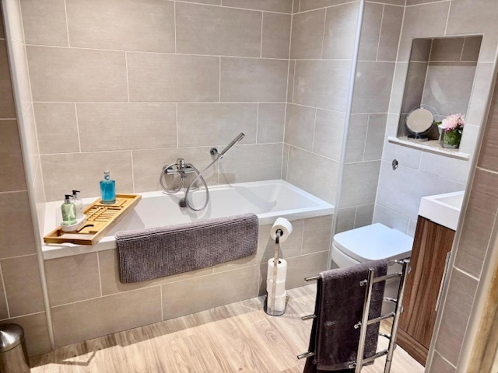 Stunning Spacious Apartment On River Ness Inverness Eksteriør billede